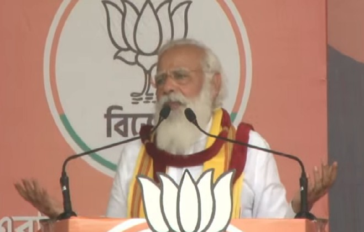 बंगाल में बोले मोदी, हमने कहा होता सारे हिन्दू एक हो जाओ तो आ जाता EC का नोटिस